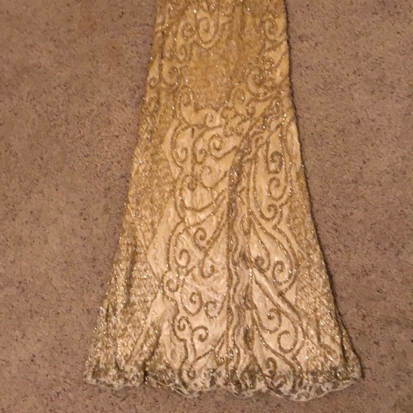 Gorgeous Je Matadi gown - Picture 3 of 7